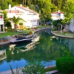 Villa Portvillas By Safiya